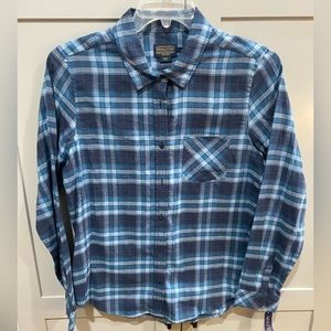 Women’s Pendleton button down shirt. Size large.